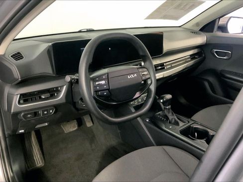 Used 2025 Kia K4 FWD image 14