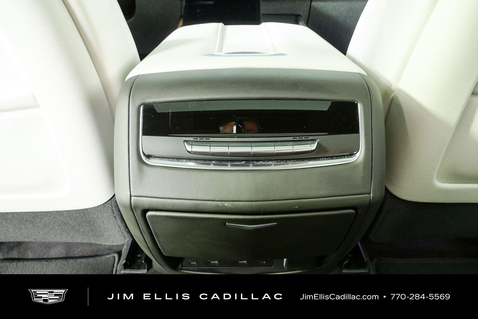 Used 2025 Cadillac Escalade Sport Platinum AWD/4WD image 20