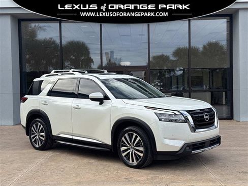 Used 2022 Nissan Pathfinder Platinum w/ Cargo Package image 1