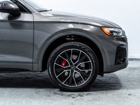 Used 2025 Audi SQ5 Premium Plus w/ Premium Plus Package image 12