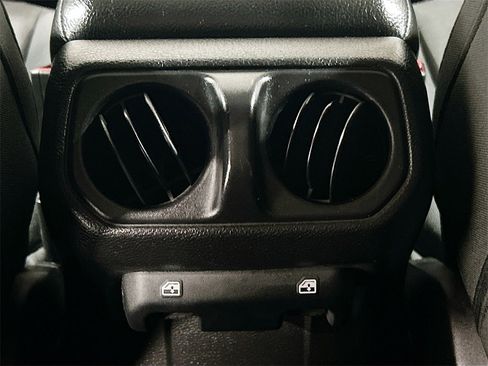 Used 2021 Jeep Wrangler Unlimited Sport image 21