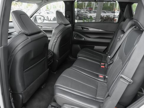 Certified 2023 INFINITI QX60 Luxe w/ Performance Audio Package AWD/4WD image 32