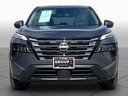 Certified 2026 Nissan Rogue SV FWD image 4