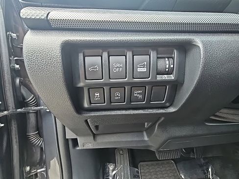 Used 2020 Subaru Forester Limited image 17