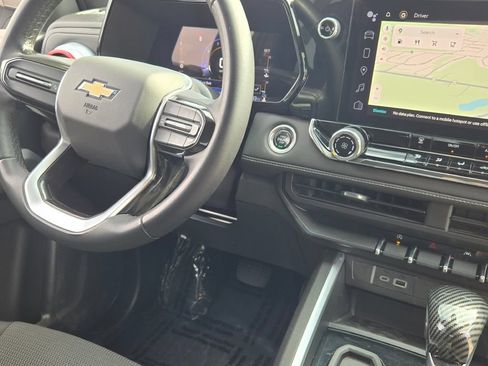 Used 2023 Chevrolet Colorado LT RWD image 6