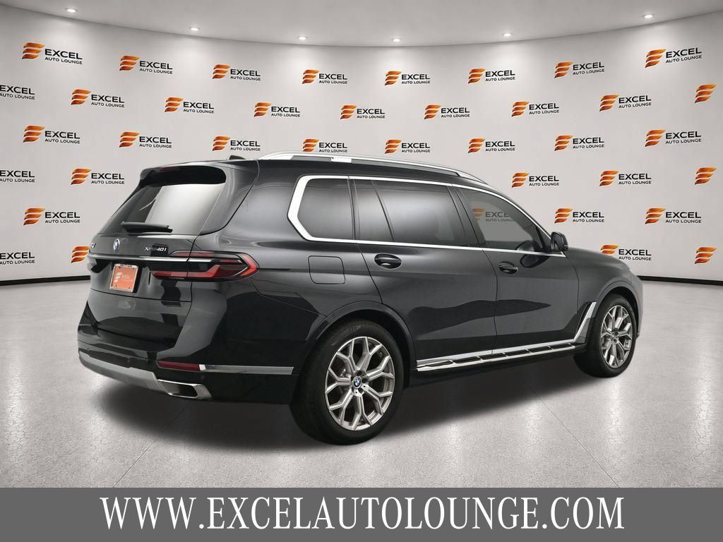 Used 2023 BMW X7 xDrive40i w/ Premium Package AWD/4WD image 5