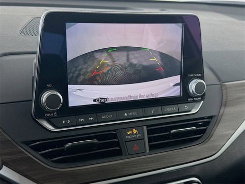 Used 2024 Nissan Altima 2.5 SV image 20