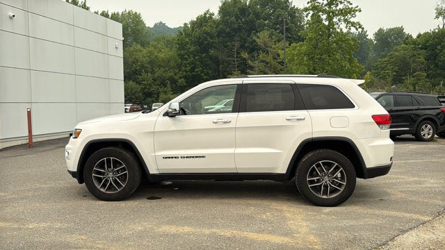 Used 2017 Jeep Grand Cherokee Limited AWD/4WD image 4