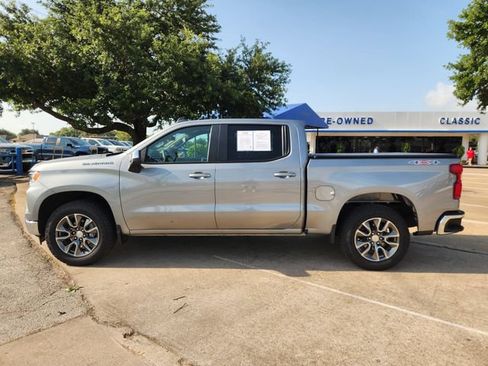 Used 2025 Chevrolet Silverado 1500 LT AWD/4WD image 4