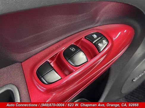 Used 2017 Nissan Juke SL image 24