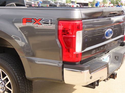 Used 2019 Ford F250 Lariat w/ Lariat Ultimate Package image 15