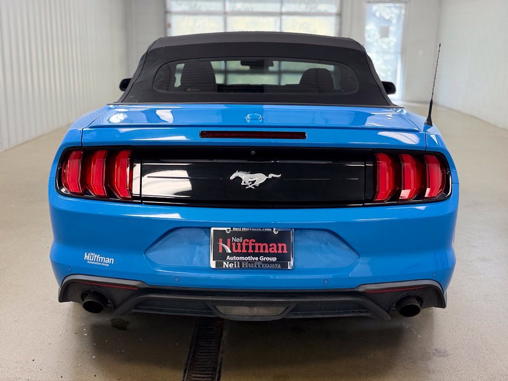 Used 2022 Ford Mustang Premium RWD image 6