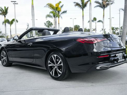 Used 2025 Mercedes-Benz CLE 300 4MATIC Cabriolet image 35