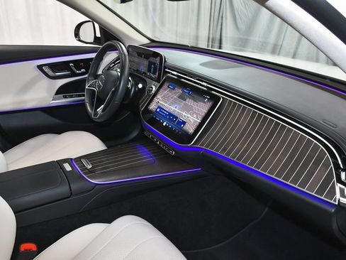 Used 2025 Mercedes-Benz E 450 4MATIC Sedan image 60