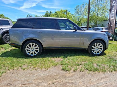 Used 2023 Land Rover Range Rover SE AWD/4WD image 7