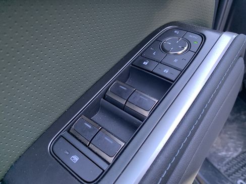 Used 2024 Lexus GX 550 image 15