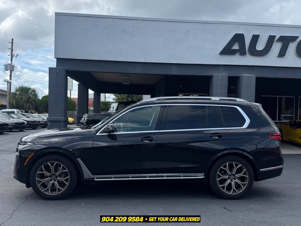 Used 2024 BMW X7 xDrive40i w/ Premium Package AWD/4WD image 4