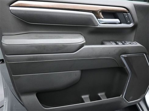 Used 2025 Chevrolet Silverado 2500 LT w/ Texas Edition image 18