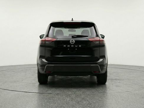 Used 2025 Nissan Rogue SV image 6