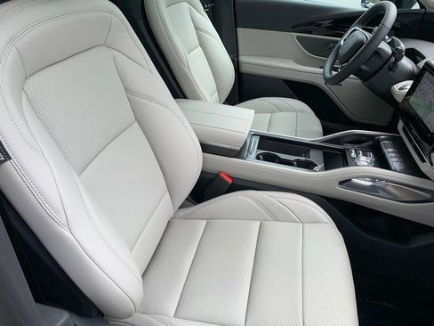 New 2026 Lincoln Nautilus Premier w/ Equipment Group 102A AWD/4WD image 18