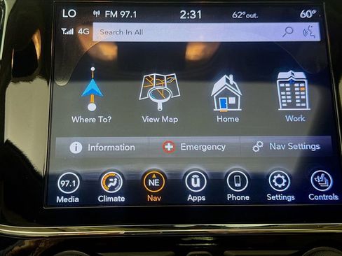 Used 2020 Jeep Grand Cherokee Limited image 16