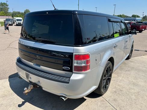 Used 2018 Ford Flex SEL w/ Equipment Group 202A AWD/4WD image 5