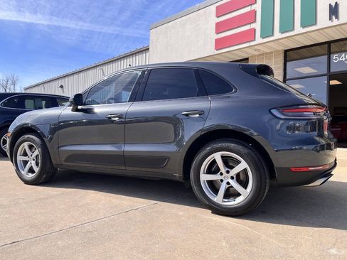 Used 2021 Porsche Macan AWD/4WD image 3
