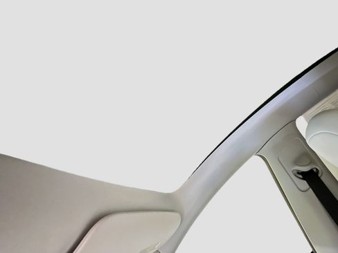 Used 2024 Tesla Model Y Long Range image 27