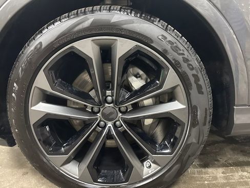 New 2026 Audi Q7 3.0T Premium Plus AWD/4WD image 9
