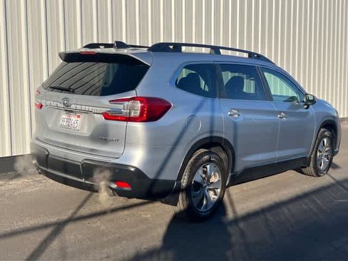 Used 2023 Subaru Ascent Premium w/ Convenience Package image 6