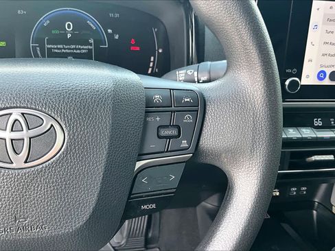 Used 2025 Toyota Camry LE image 25