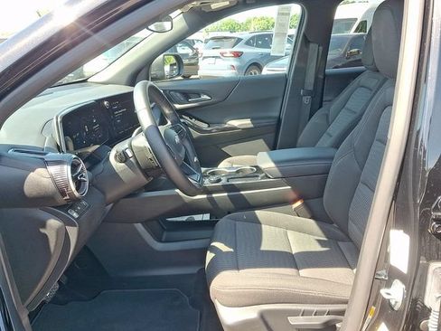 Used 2026 Chevrolet Equinox LT FWD image 10