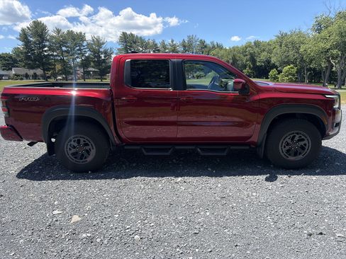 Used 2025 Nissan Frontier PRO-4X w/ Pro Convenience Package AWD/4WD image 4
