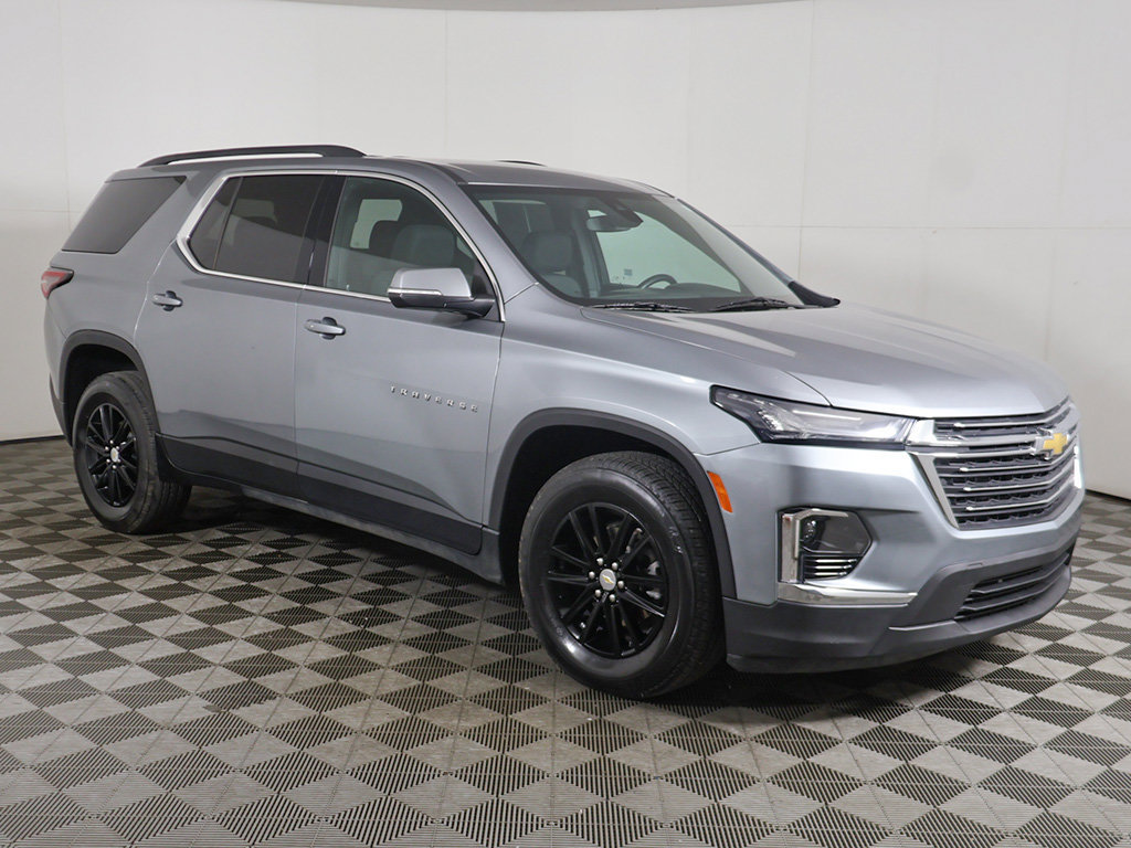 Used 2023 Chevrolet Traverse LT AWD/4WD image 2