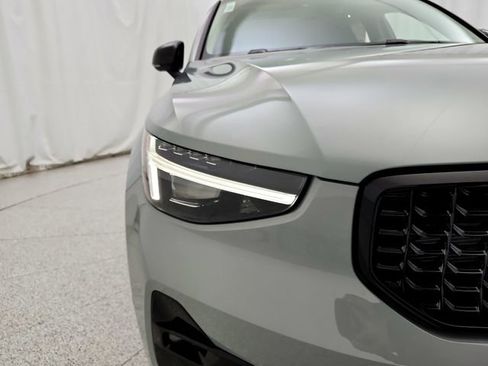 New 2026 Volvo XC40 B5 Plus w/ Climate Package AWD/4WD image 31