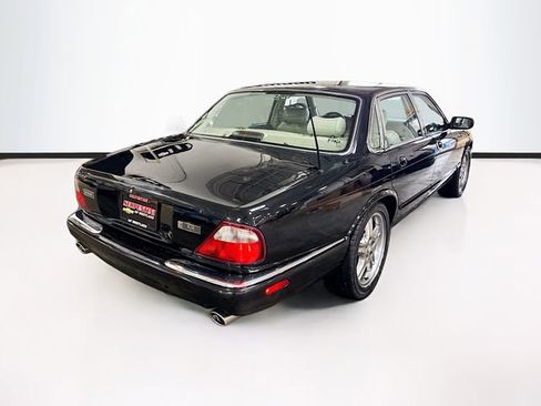 Used 1999 Jaguar XJ8 image 6