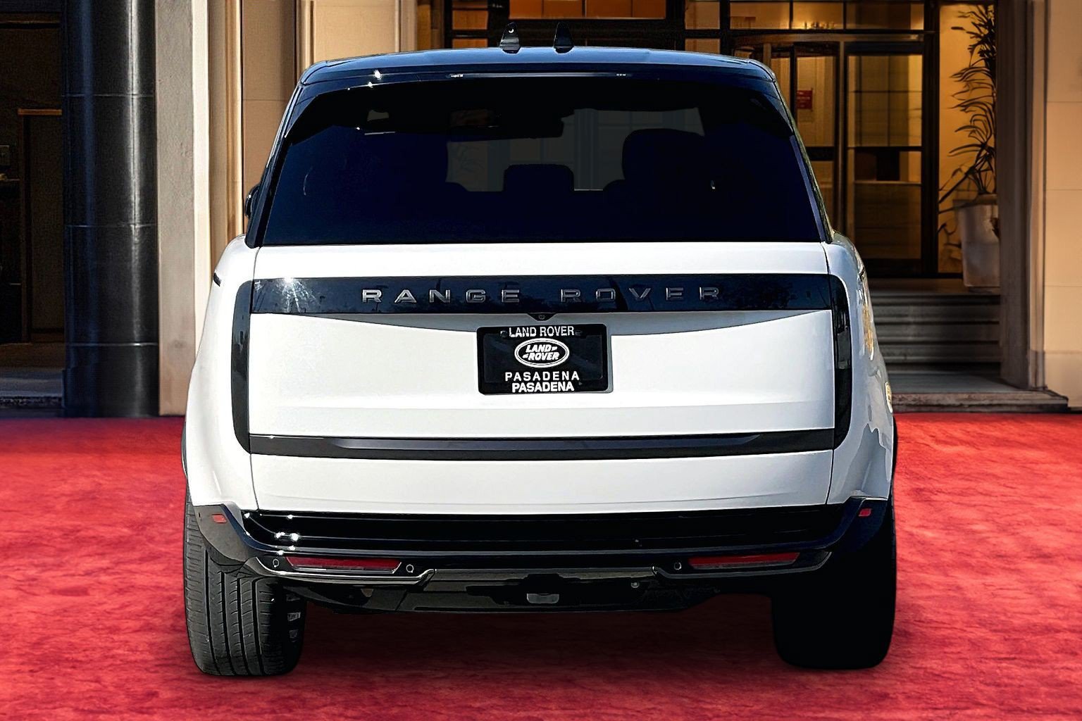 Used 2023 Land Rover Range Rover SE AWD/4WD image 4