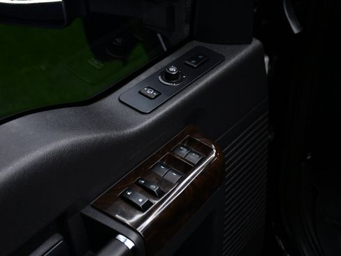 Used 2016 Ford F250 Platinum w/ FX4 Off-Road Package image 28