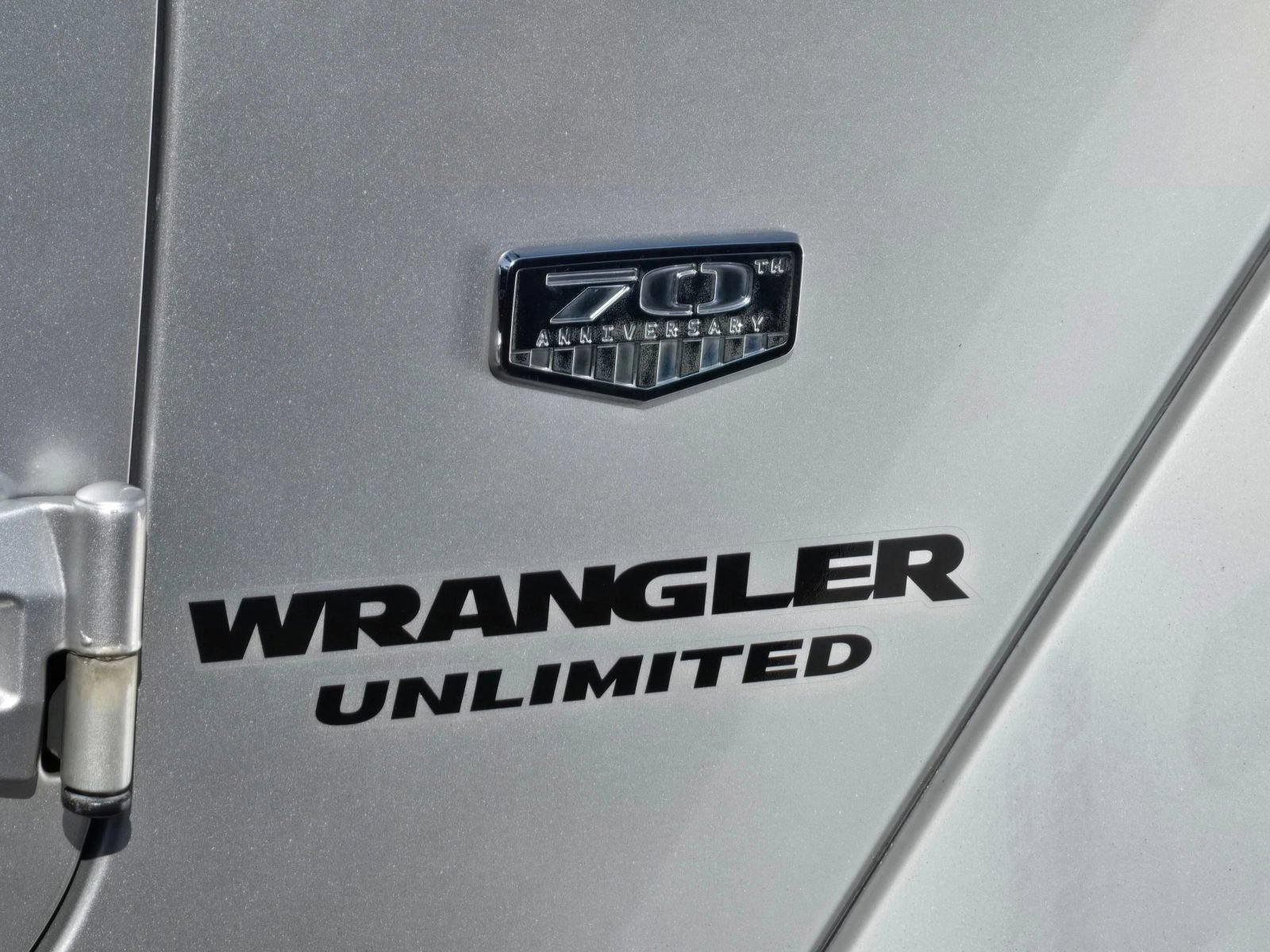 Used 2011 Jeep Wrangler Unlimited 70th Anniversary w/ Dual Top Group AWD/4WD image 10
