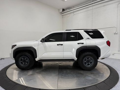 Used 2025 Toyota 4Runner TRD Off-Road image 4
