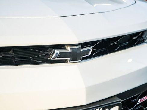 Used 2017 Chevrolet Camaro SS RWD image 10