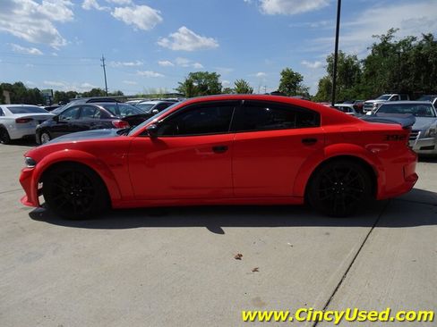 Used 2017 Dodge Charger R/T RWD image 5