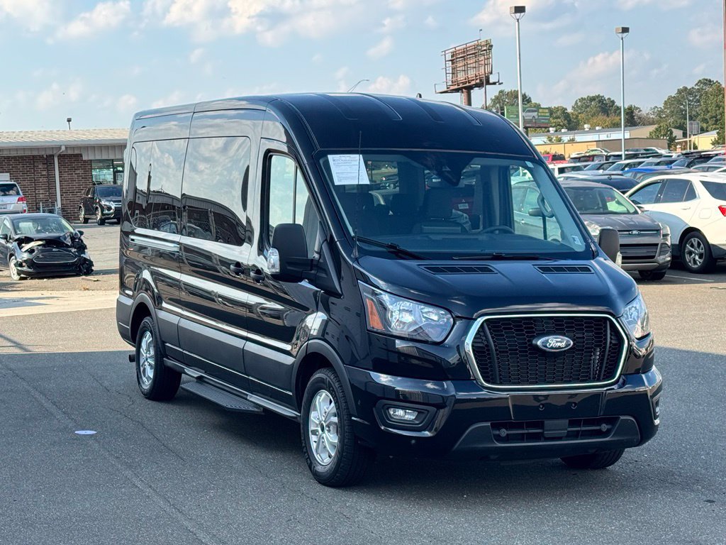 Used 2025 Ford Transit 350 XLT RWD image 1