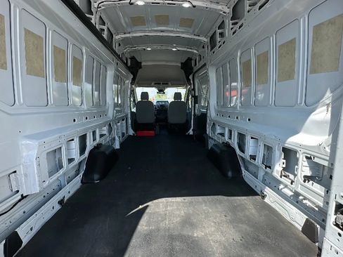 Used 2019 Ford Transit 250 148 High Roof Extended RWD image 7