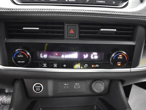 Certified 2023 Nissan Rogue SV AWD/4WD image 20