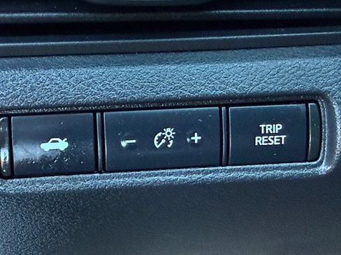 Used 2021 Nissan Altima 2.5 SV FWD image 24