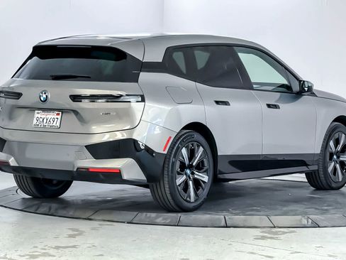 Used 2023 BMW iX xDrive50 w/ Sport Package AWD/4WD image 2