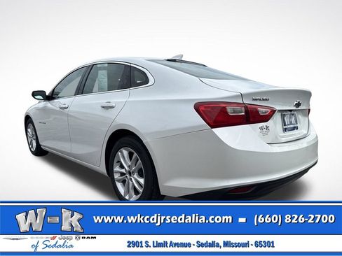 Used 2018 Chevrolet Malibu LT FWD image 10