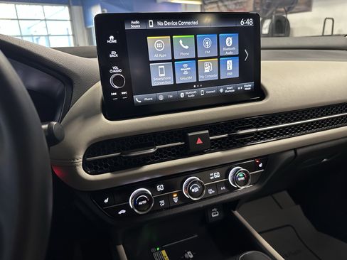 Used 2023 Honda HR-V EX-L image 11