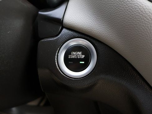 Used 2022 Chevrolet Equinox LT image 33